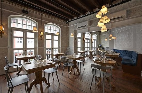 Oxwell &Co bar